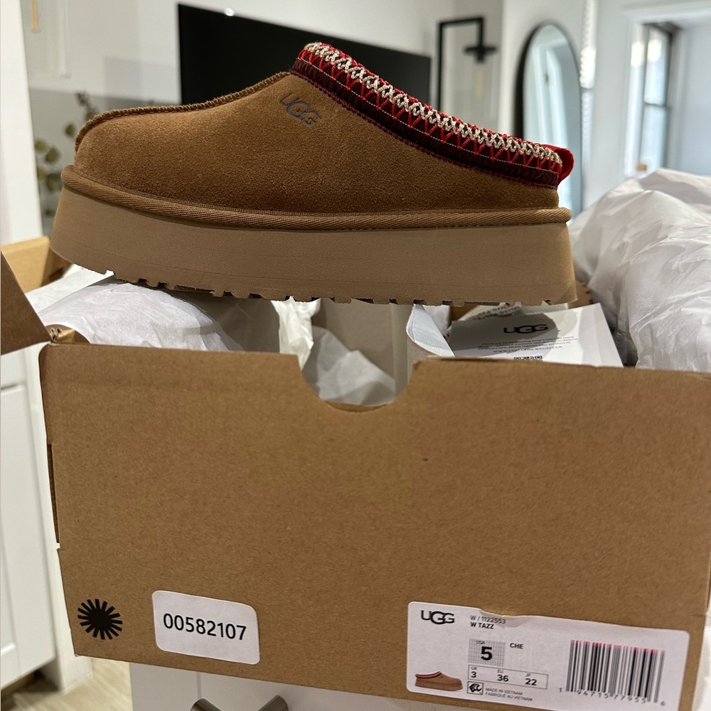 UGG TAZZ